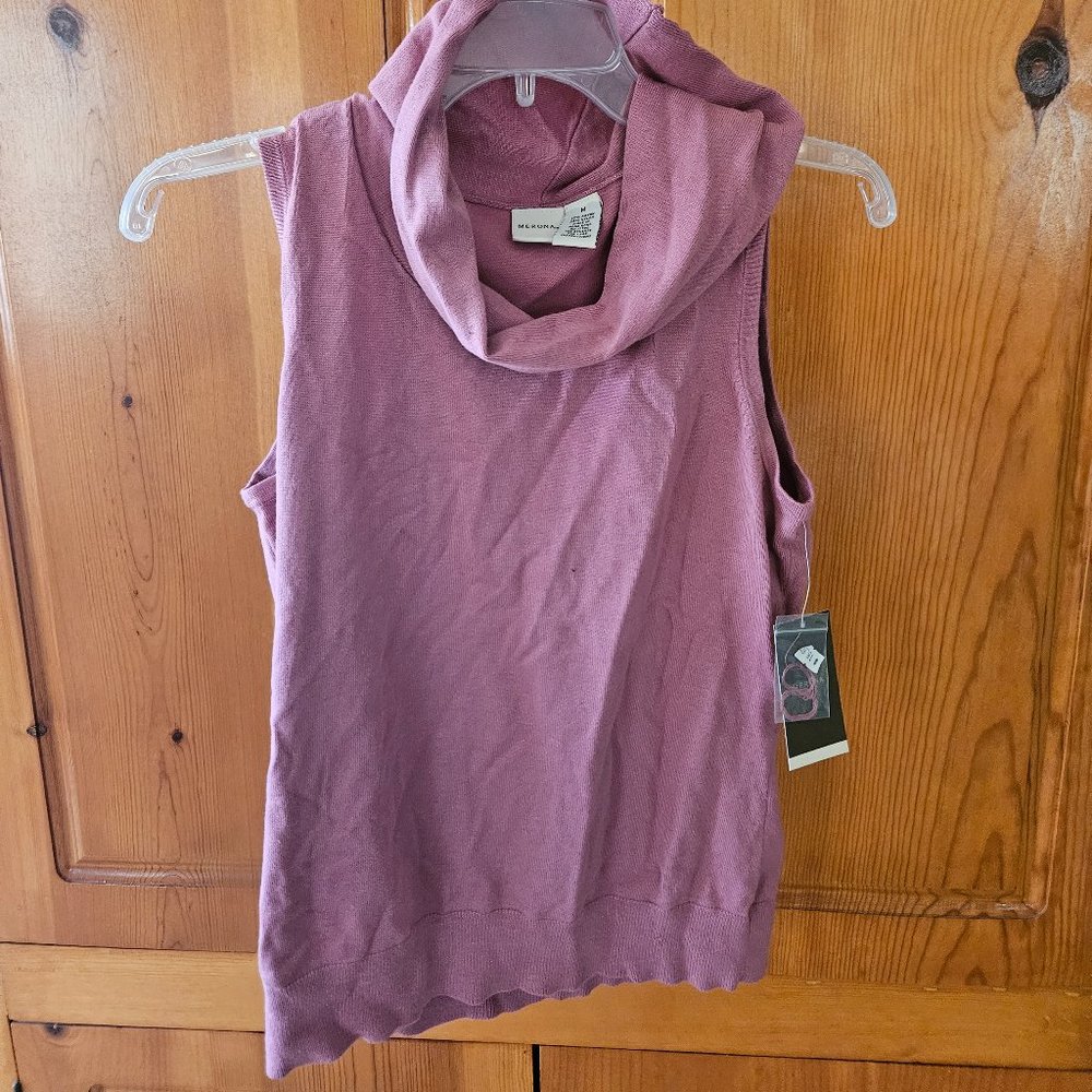 Rose Sleeveless Turtleneck